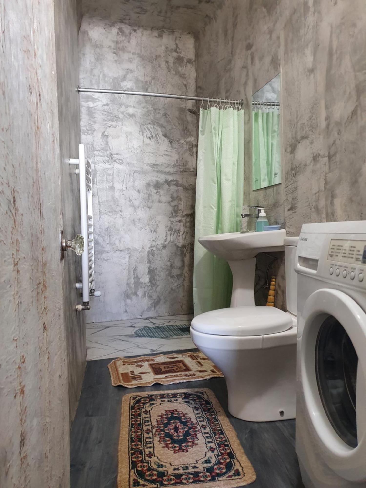 Authentic Apartment In The Centre تشيسيناو المظهر الخارجي الصورة